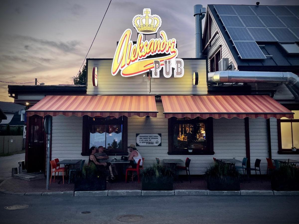 Aleksandri Guesthouse Pärnu Exterior foto