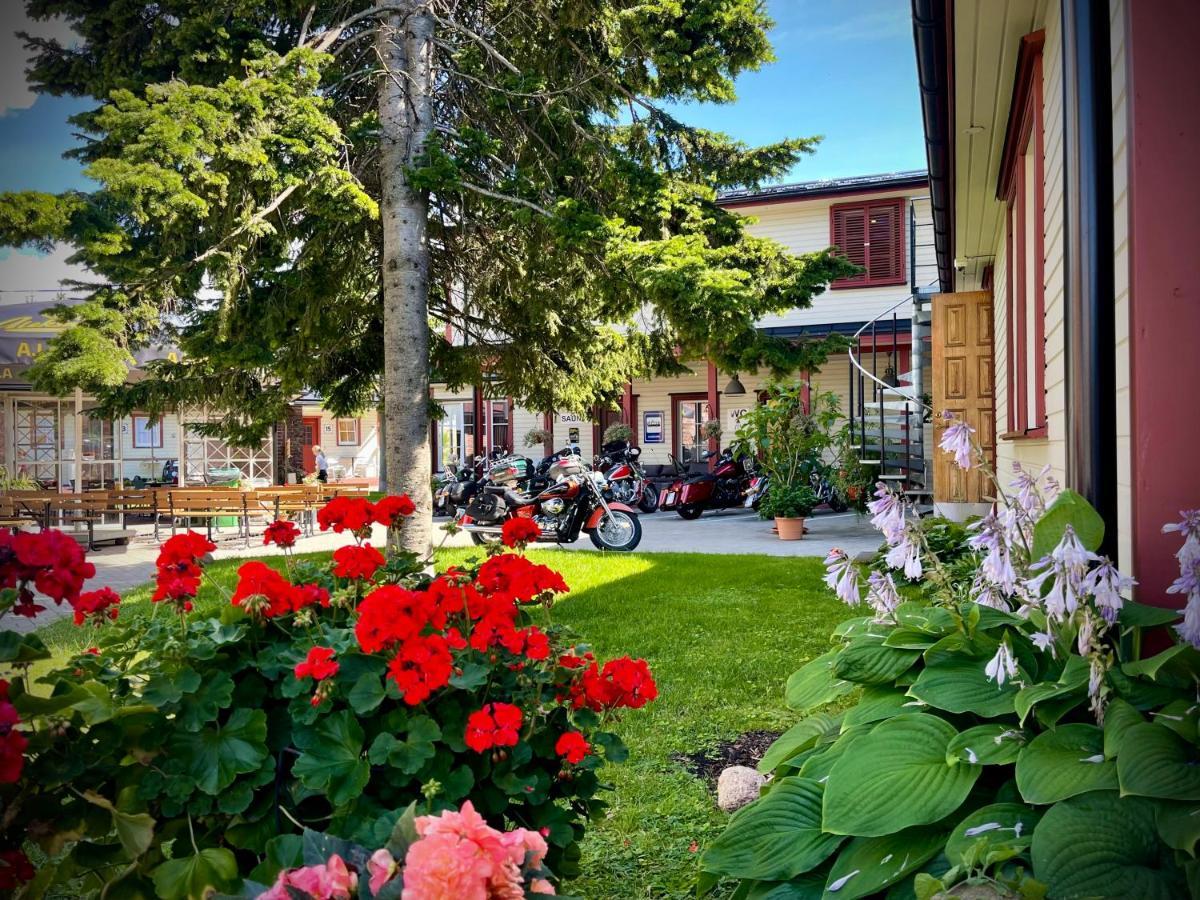 Aleksandri Guesthouse Pärnu Exterior foto