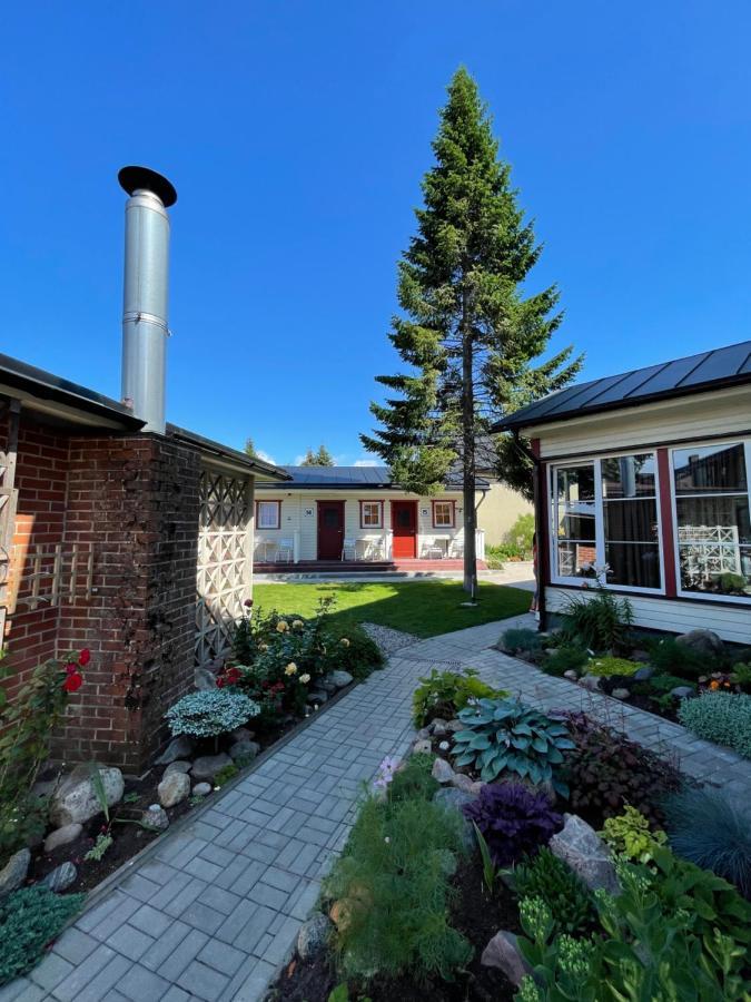 Aleksandri Guesthouse Pärnu Exterior foto